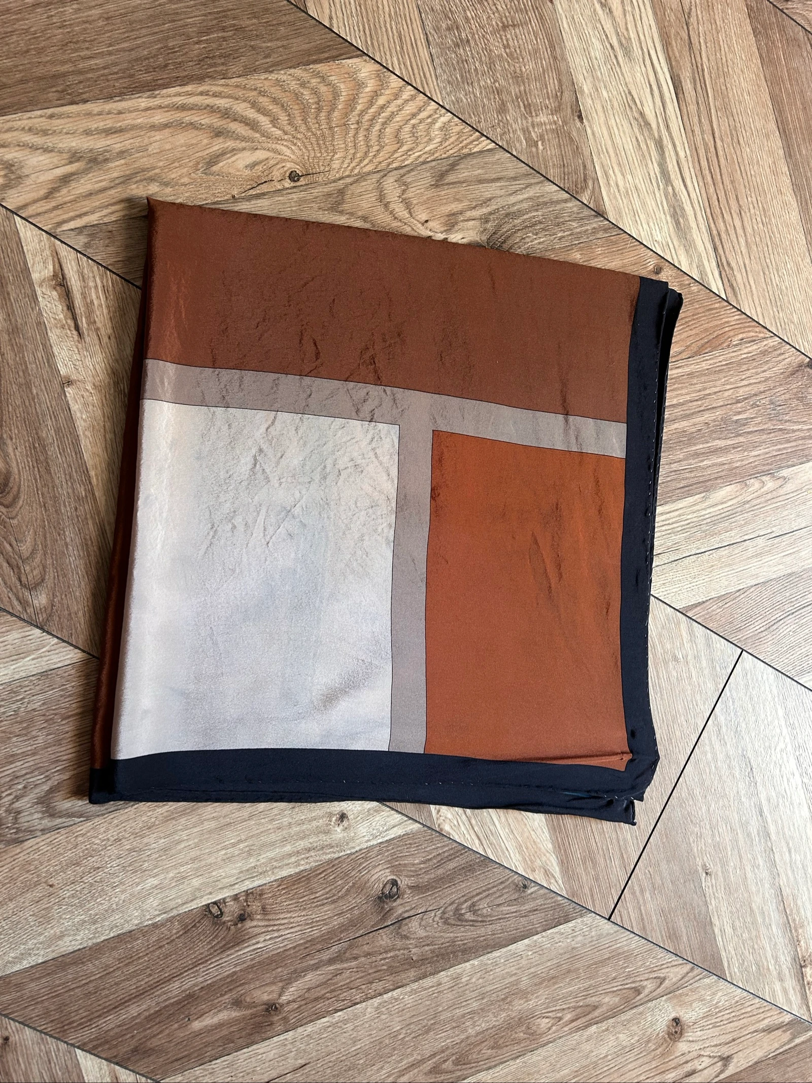 Silk Square - Vintage Geometric Pattern (85x85 cm) – photo 11